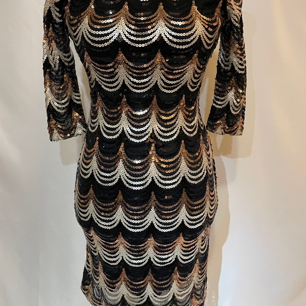 Women’s special occasion dress - Picture 5 of 7